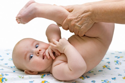 Hoe een baby te masseren