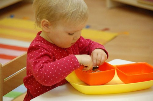 Ontwikkeling van het kind in 10 maanden