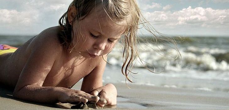 Acclimatisatie bij kinderen: symptomen en hoe te vermijden