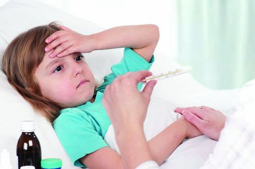 Acclimatisatie bij kinderen: symptomen en hoe te vermijden