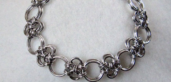  Armband gemaakt van ringen 