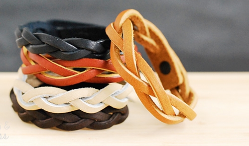 Leren armband te weven van leer