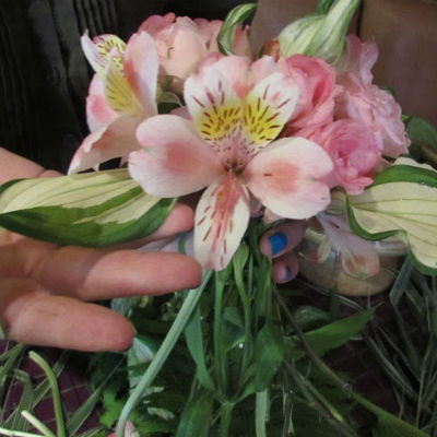 Boeket bloemen met eigen handen