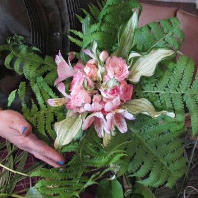 Boeket bloemen met eigen handen