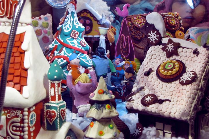 Kinder ambachten gemaakt van plasticine voor het nieuwe jaar: foto master-klasse