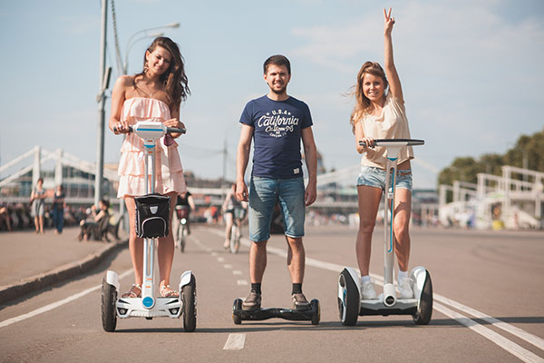 Hoe een gyroscoop te besturen
