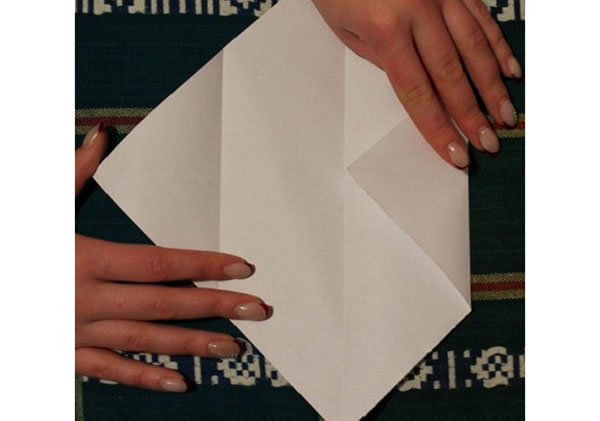 Envelop van papier A4 met uw eigen handen