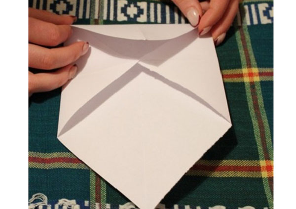 Envelop van papier A4 met uw eigen handen