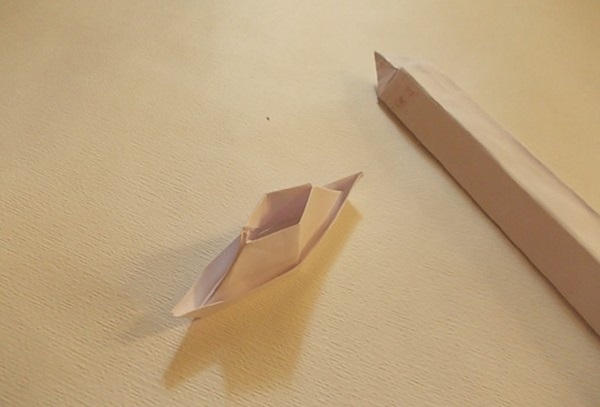 Hoe maak je met je eigen handen een zwaard van papier