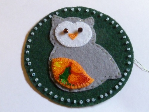 Broche uil van vilt
