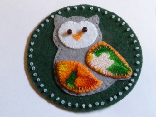 Broche uil van vilt