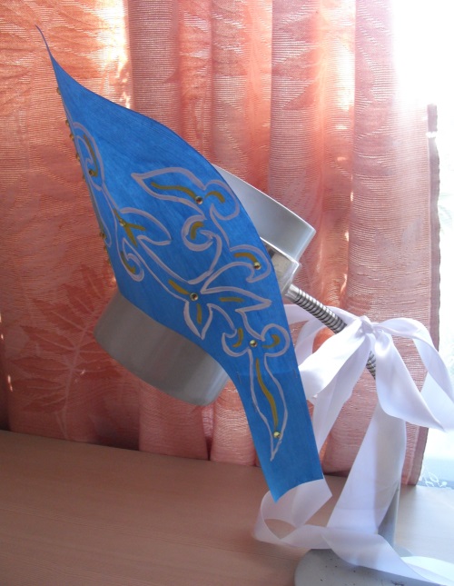 Russische kokoshnik van karton