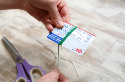 Hoe oorbellen van draden met hun eigen handen maken