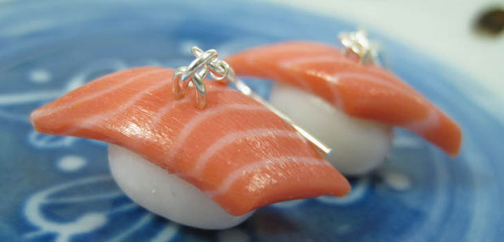 Hoe oorbellen-sushi maken van polymeerklei