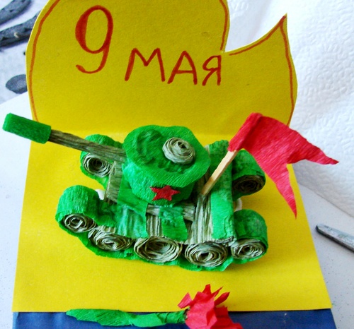 Knutselen voor 9 mei met hun eigen handen: een bak papier