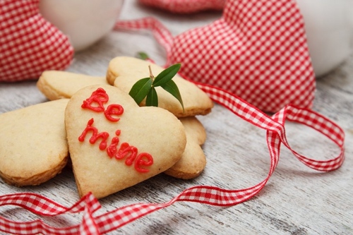 Hoe maak je een valentijnskaart met je eigen handen
