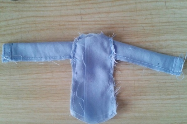 Hoe je poppenkleding met je eigen handen kunt naaien