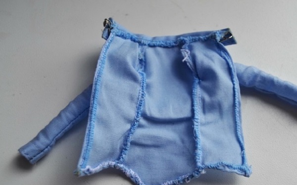 Hoe je poppenkleding met je eigen handen kunt naaien
