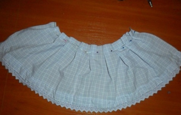 Hoe je poppenkleding met je eigen handen kunt naaien