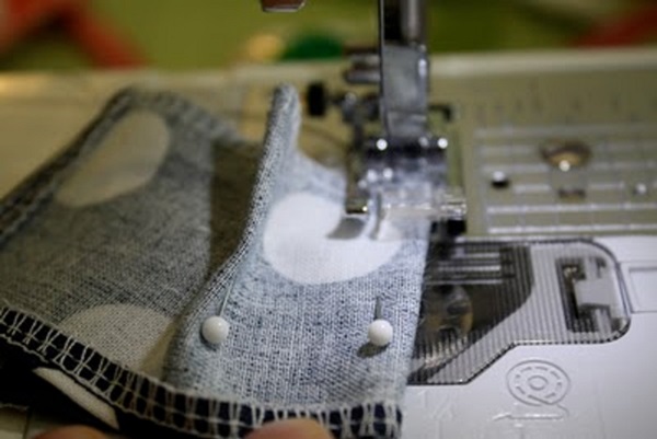 Hoe je poppenkleding met je eigen handen kunt naaien