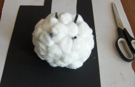 Heerlijk lam van wattenbollen voor het nieuwe jaar