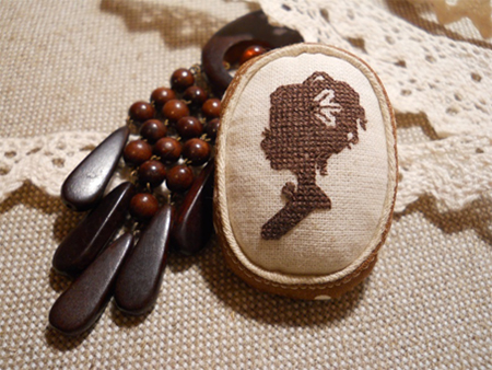 Hoe een broche te maken met een cameo