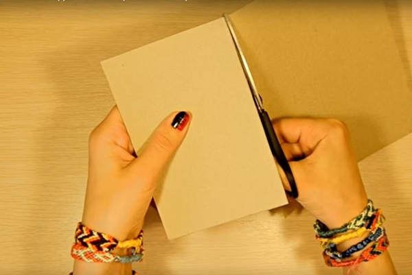 Briefkaart op 9 mei met je eigen handen