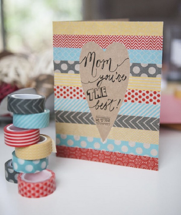 Briefkaart voor Moederdag met eigen handen, masterclasses met foto's voor de kleuterschool en 1-3 cijfers