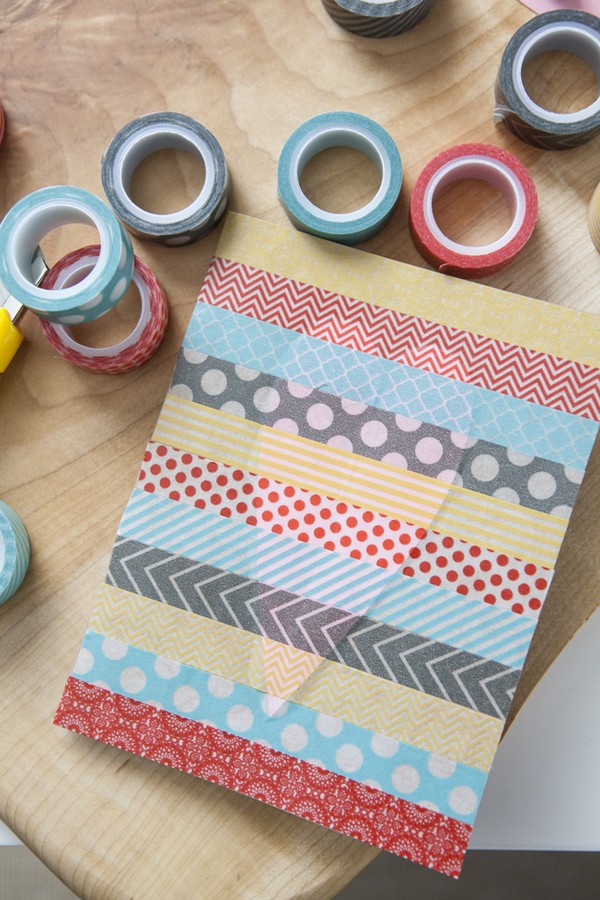Briefkaart voor Moederdag met eigen handen, masterclasses met foto's voor de kleuterschool en 1-3 cijfers