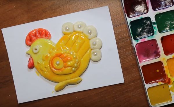 Rooster met zijn eigen handen