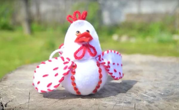 Rooster met zijn eigen handen
