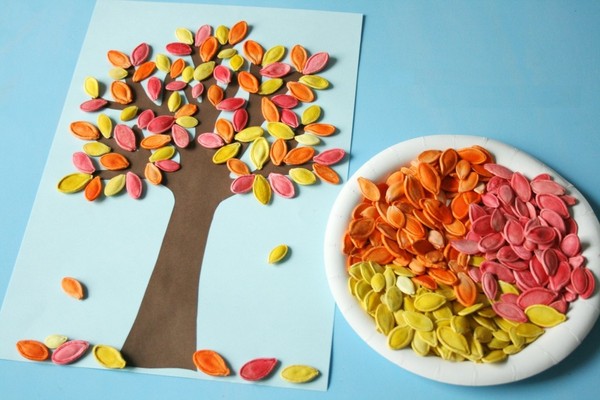 Ambachten "Gifts of Autumn" met hun eigen handen van natuurlijke materialen voor de kleuterschool en op school
