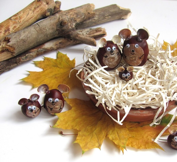 Ambachten van kastanjes op het thema van de herfst