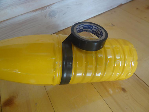 Nieuwe ambachten van plastic flessen met hun eigen handen voor tuin en boomgaard
