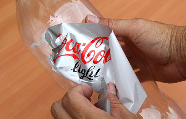 Nieuwe ambachten van plastic flessen met hun eigen handen voor tuin en boomgaard