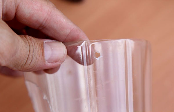 Nieuwe ambachten van plastic flessen met hun eigen handen voor tuin en boomgaard