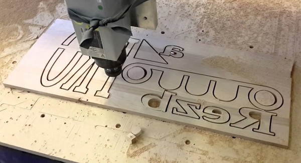 Snijden draad (opengewerkte) en stencils