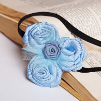 Rozen van linten met hun eigen handen
