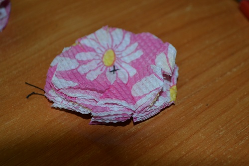 Ambachten op 9 mei: eeuwig vuur van papier uit eigen handen