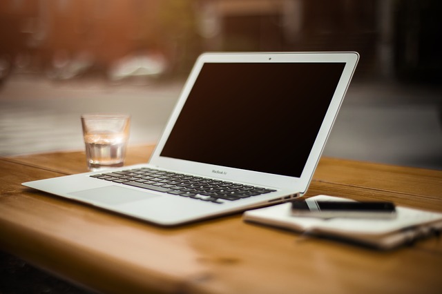 Wat is beter: een tablet of laptop?