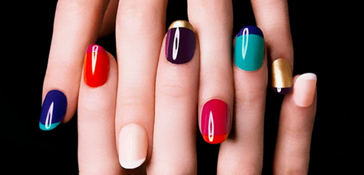 Zwart, rood, goud: wat de kleur van de manicure over u zegt