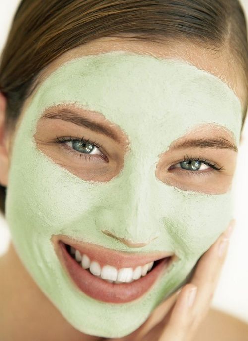 Verschillende home face-maskers en haar van aloë