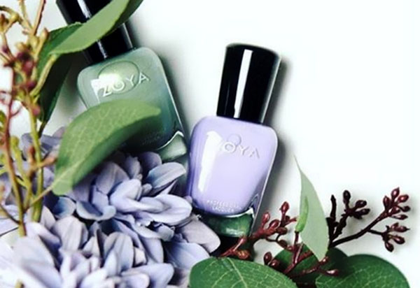 Perfecte pastel manicure met vernis Zoya Charming 2017
