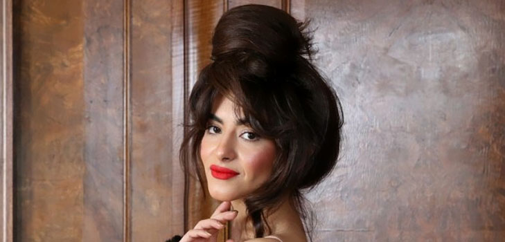 Elegante bundel in vijf minuten: instructies van de stylist