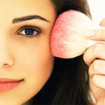Hoe blusher correct toe te passen Hoe blusher correct toe te passen