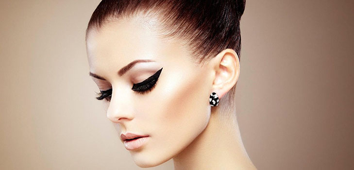 Hoe pijlen te tekenen voor eyeliner