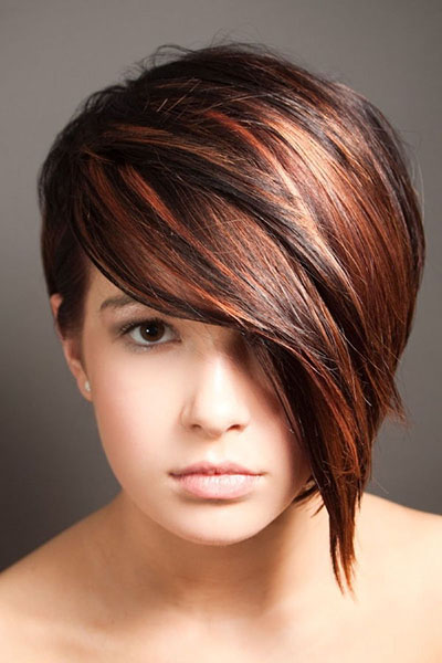 Kleuren op donker haar