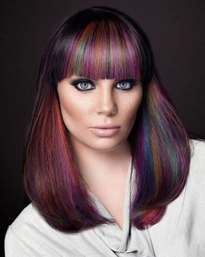 Kleuren op donker haar