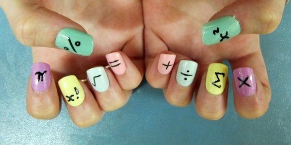 Welke manicure moet je op school maken op 1 september, een foto. Manicure-ideeën voor kennisdag voor leerlingen van de 9e en 11e klas
