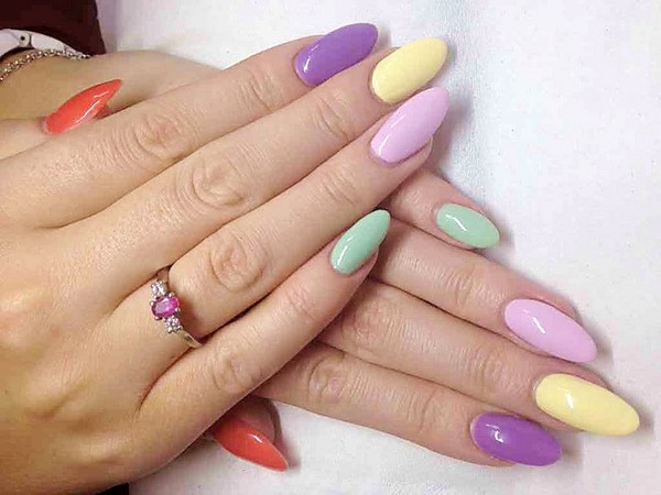 Welke manicure moet je op school maken op 1 september, een foto. Manicure-ideeën voor kennisdag voor leerlingen van de 9e en 11e klas